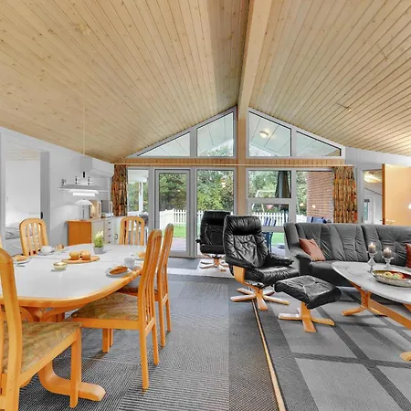 Four-bedroom In Casa de Férias Ulfborg