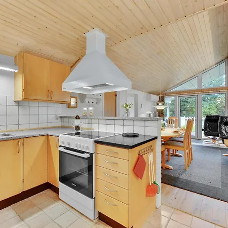 Four-bedroom In Ulfborg