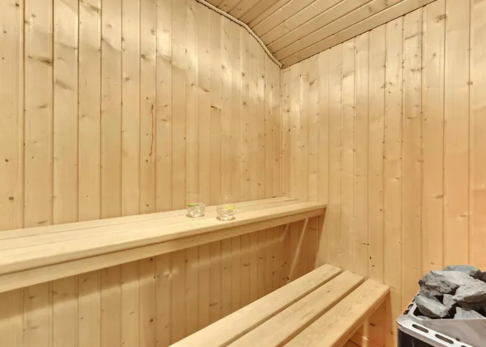 Дом отдыха Four-bedroom In