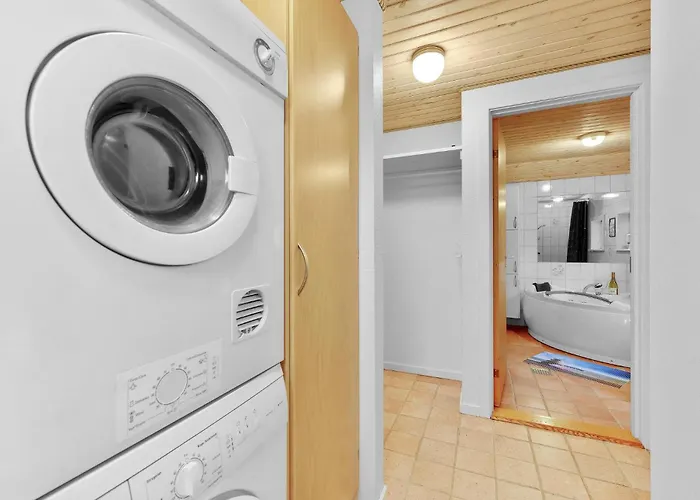 Four-bedroom In Hébergement de vacances *