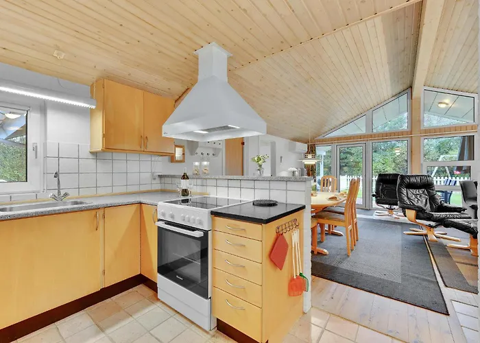 Four-bedroom In Ulfborg